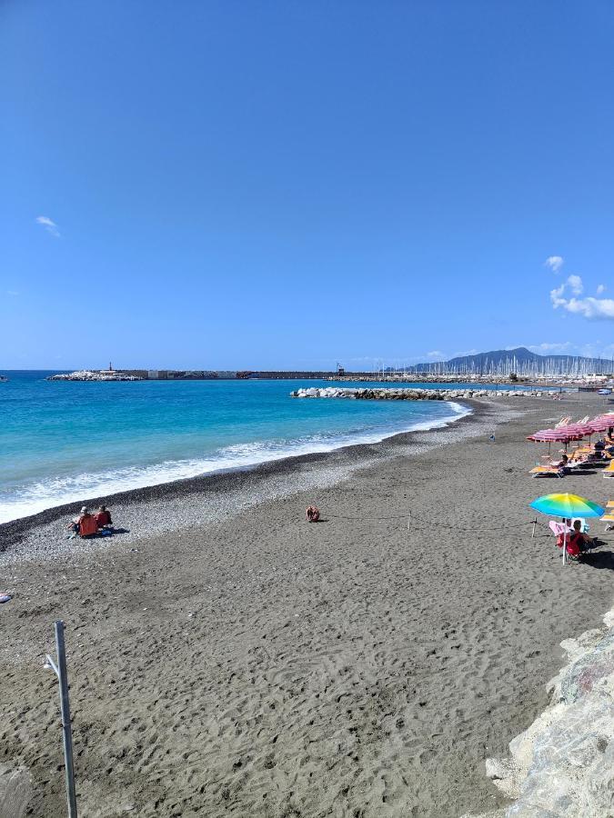 Elenaesimone Apartment Lavagna Bagian luar foto