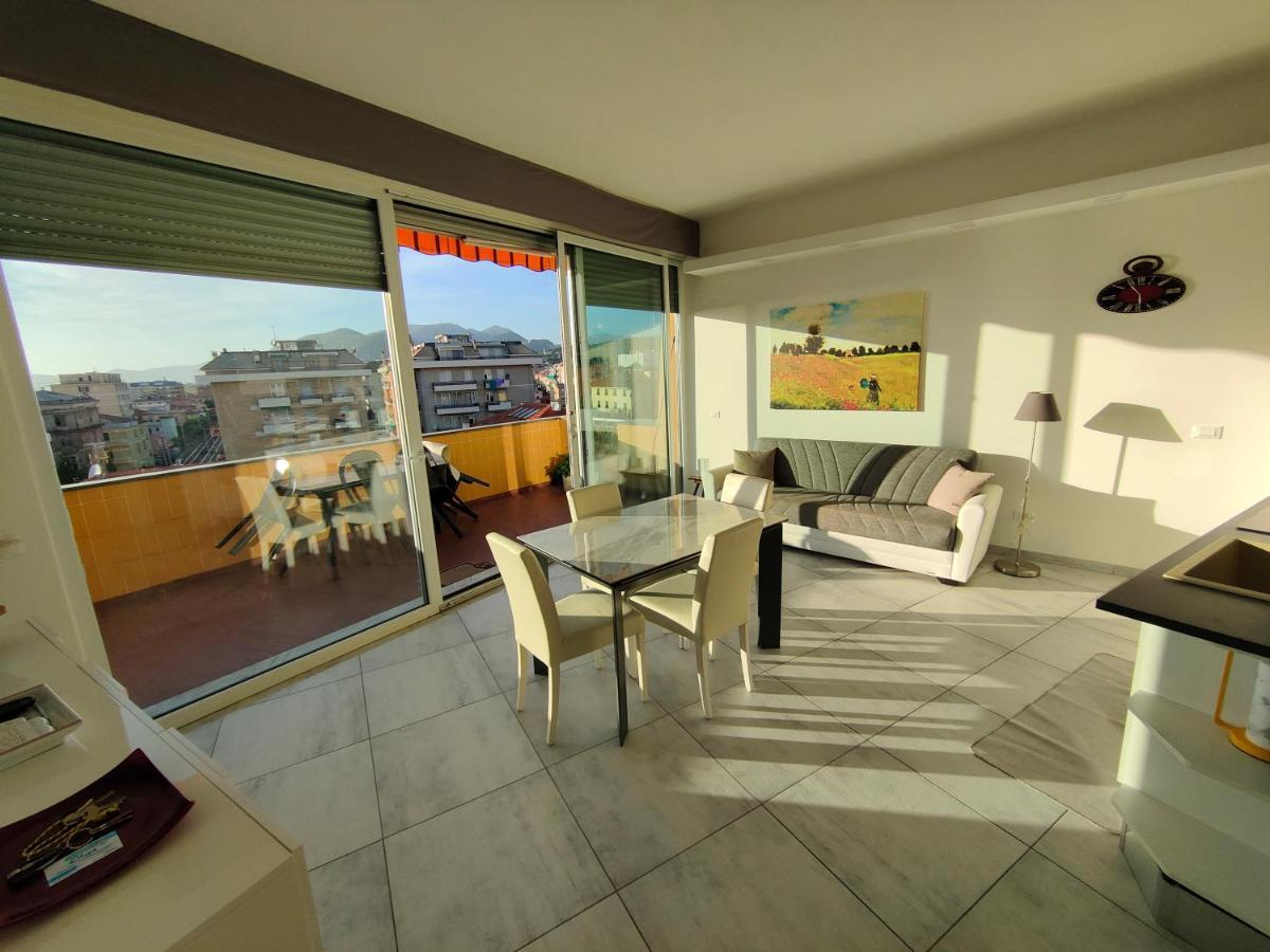Elenaesimone Apartment Lavagna Bagian luar foto